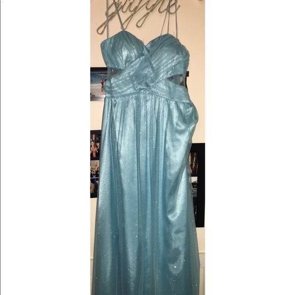 Hailey Logan prom dress - Picture 1 of 1